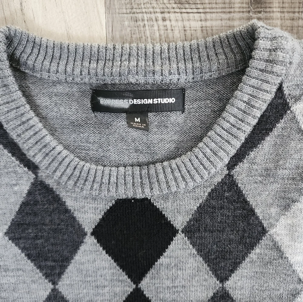 Men's Gray Argyle Crewneck Wool Sweater